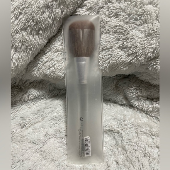 NEW Clinique Large Powder Brush - Picture 2 of 7